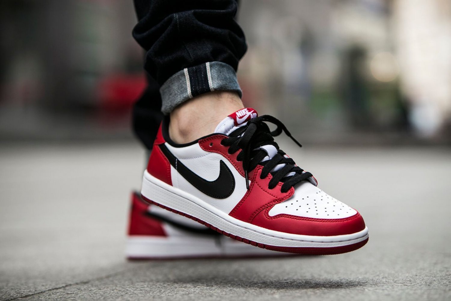 Jordan 1 Retro Low Chicago