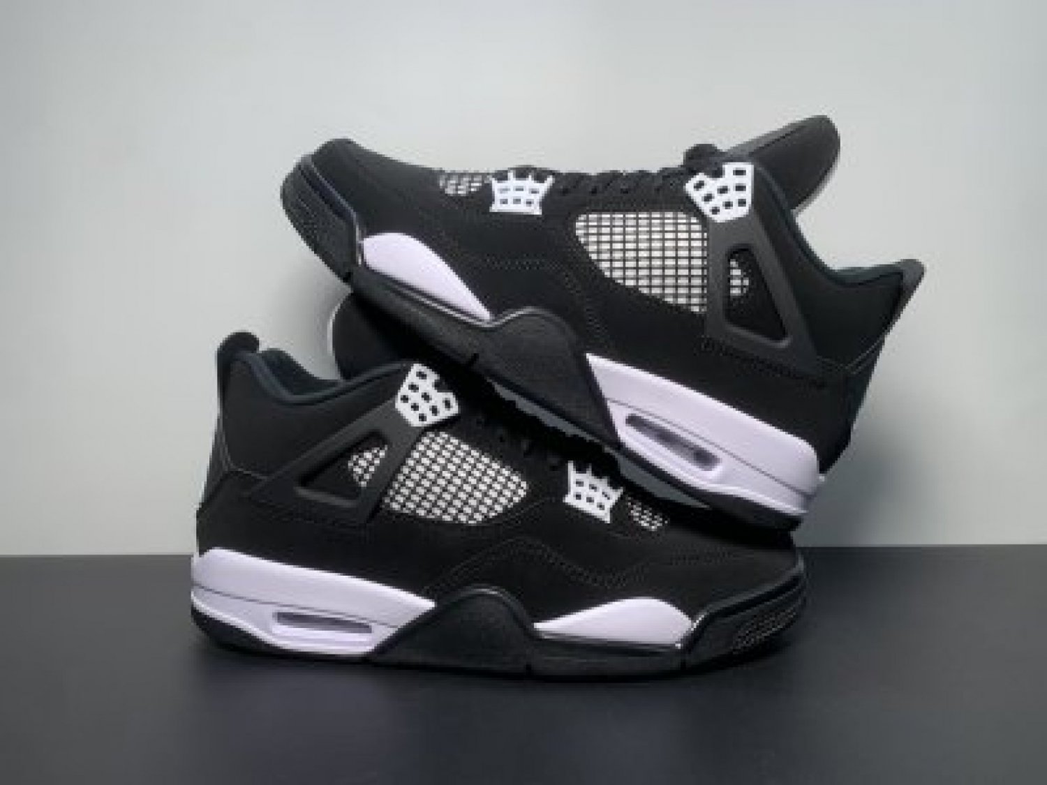 Jordan 4 Retro White Thunder