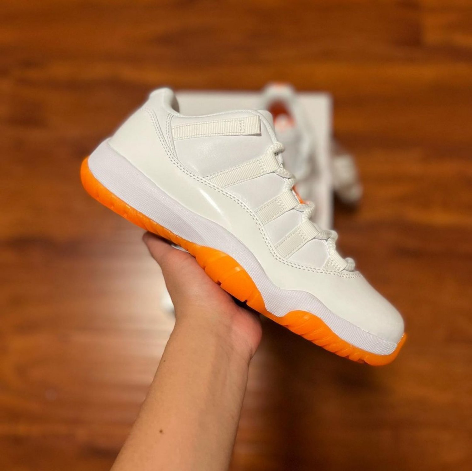 Jordan 11 Low Citrus