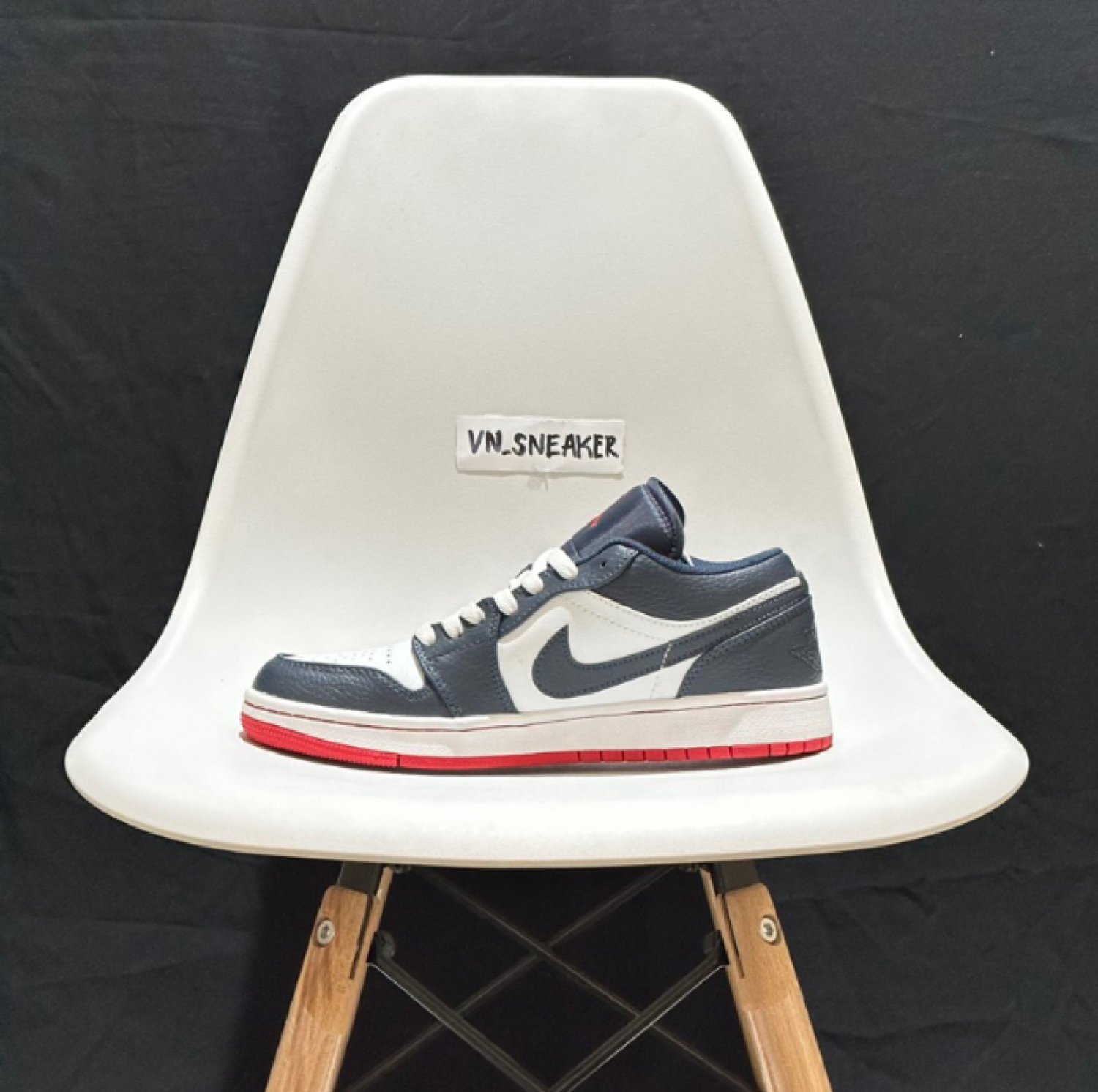 Nike Air Jordan 1 Low Obsidian Navy White Red
