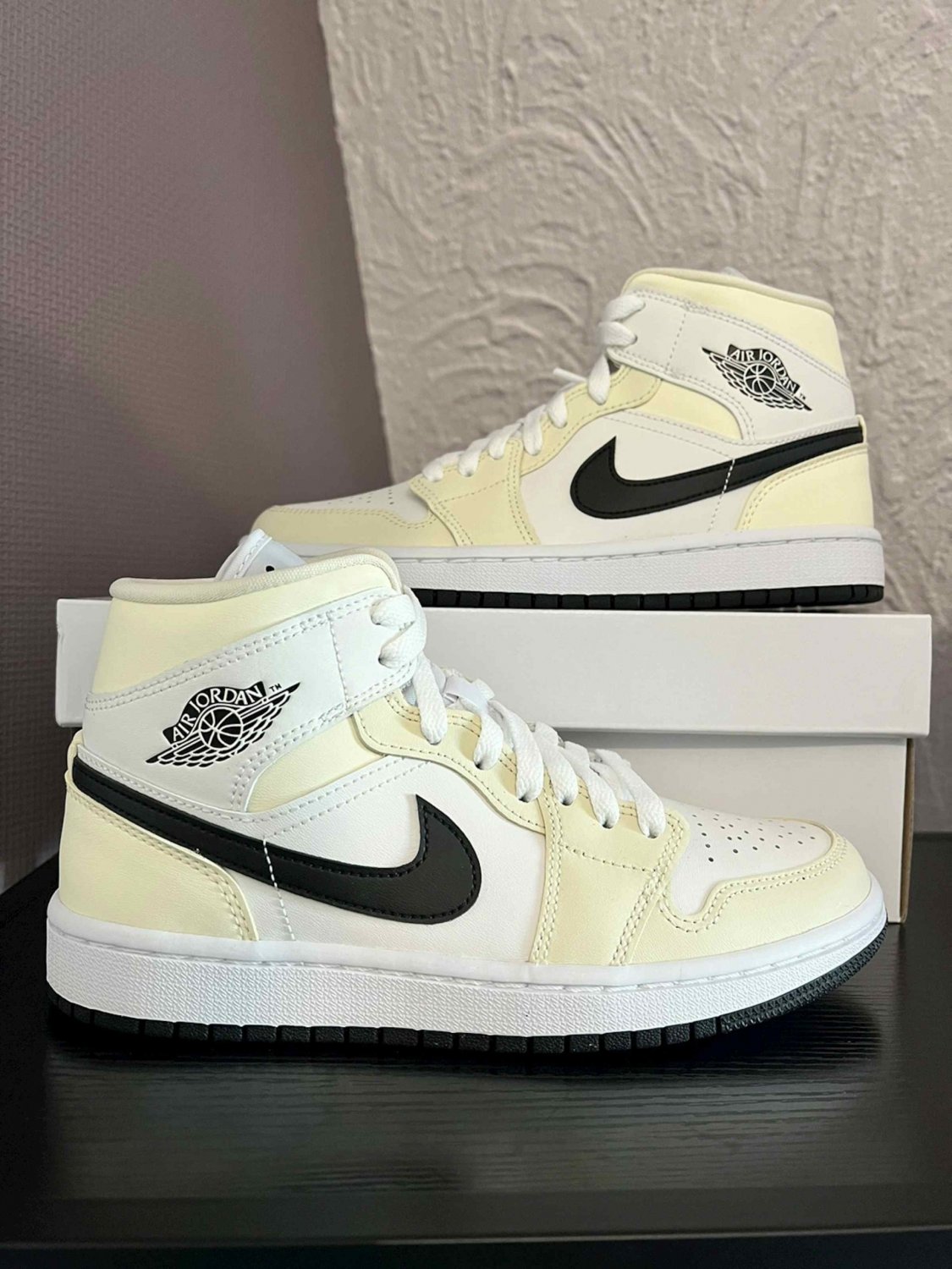 Nike Air Jordan 1 Mid &acirc;��Coconut Milk&acirc;�� Basket Shoes Sneakers