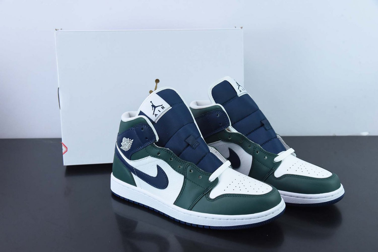 Nike Air Jordan 1 Mid SE Seahawks