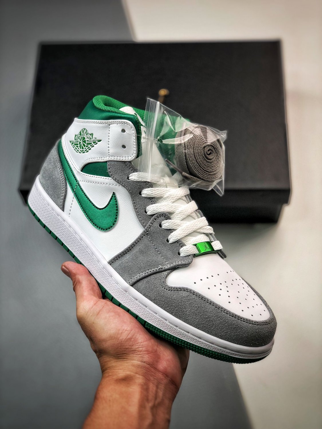 Nike Air Jordan 1 Mid SE White Pine Green Smoke Grey