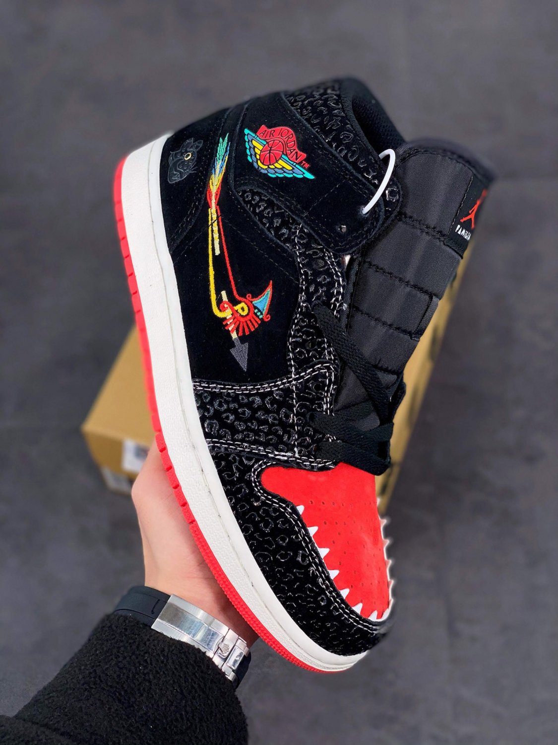 Nike Air Jordan 1 Mid Siempre Familia GS