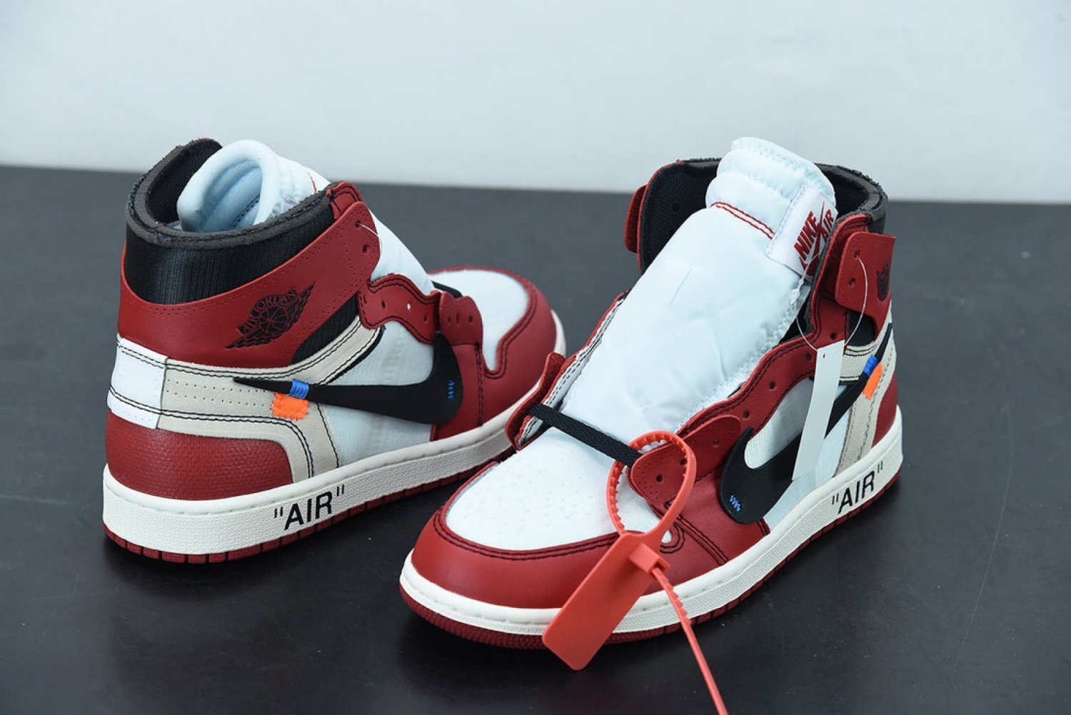 Nike Air Jordan 1 Retro High Off-White Chicago 2017