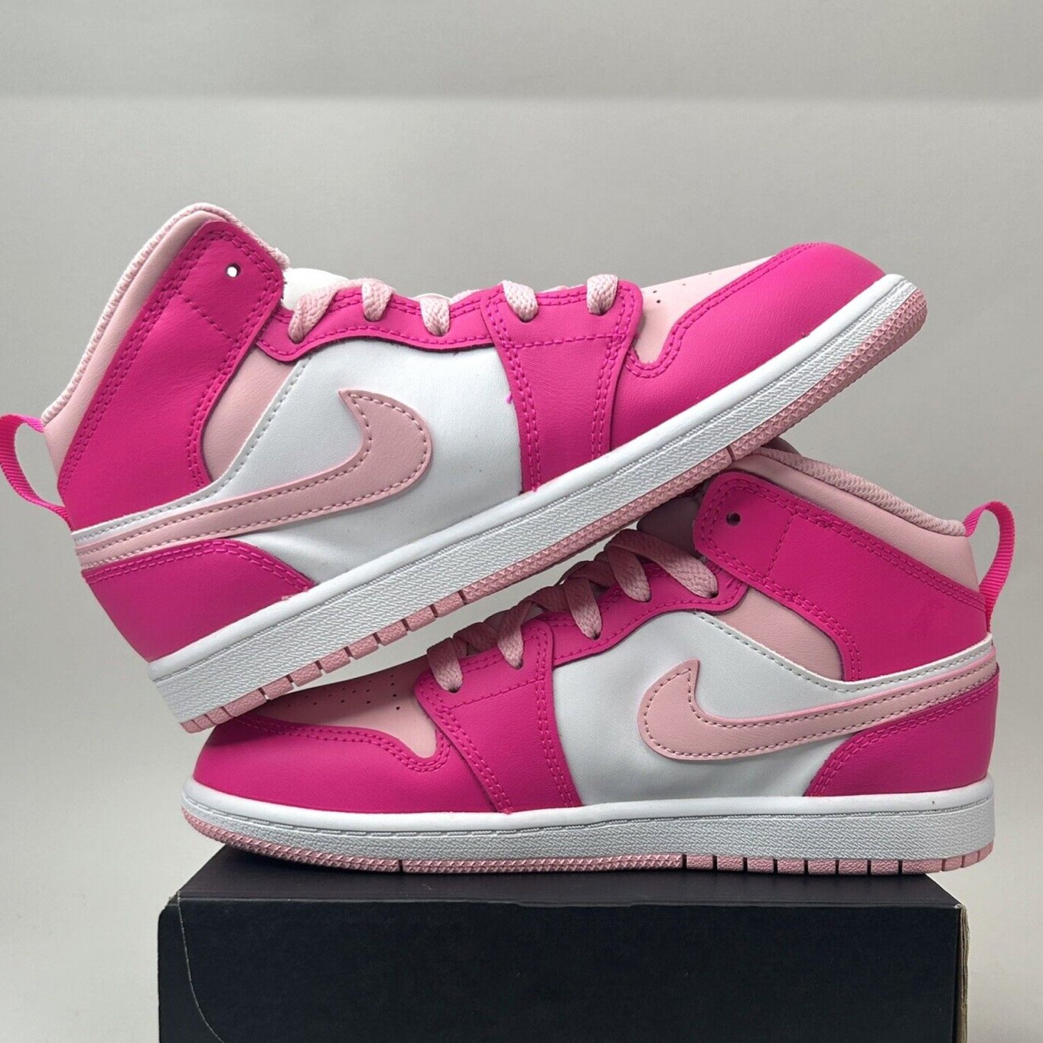 Nike Air Jordan 1 Retro Mid Fierce Pink  Barbie
