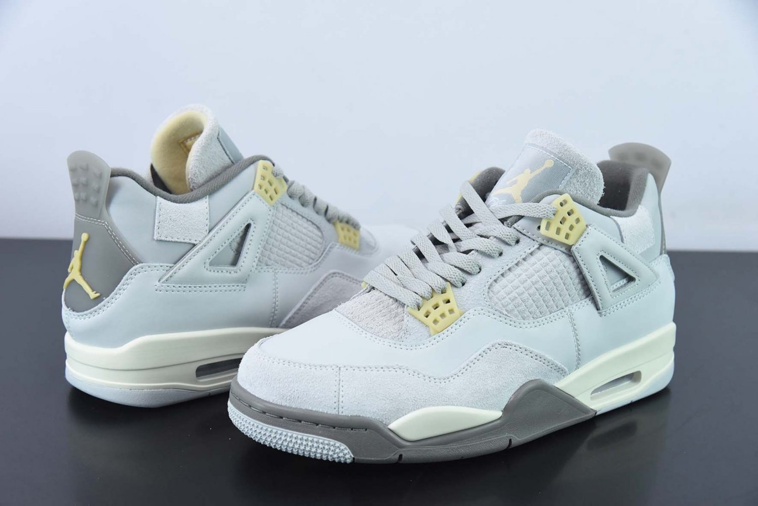 Nike Air Jordan 4 Retro SE Craft Dust Photon