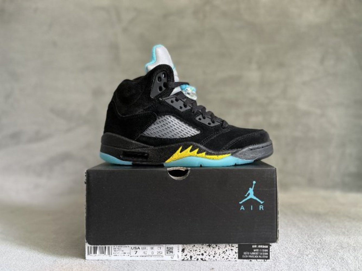 Nike Air Jordan 5 Retro Aqua Sneakers DD0587-047