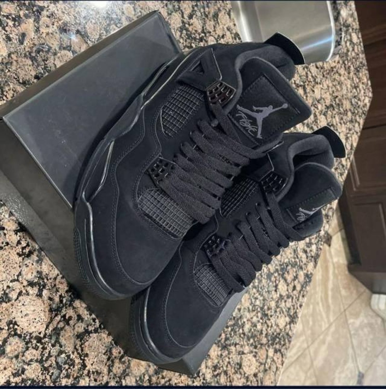Nike jordan retro 4 black cat