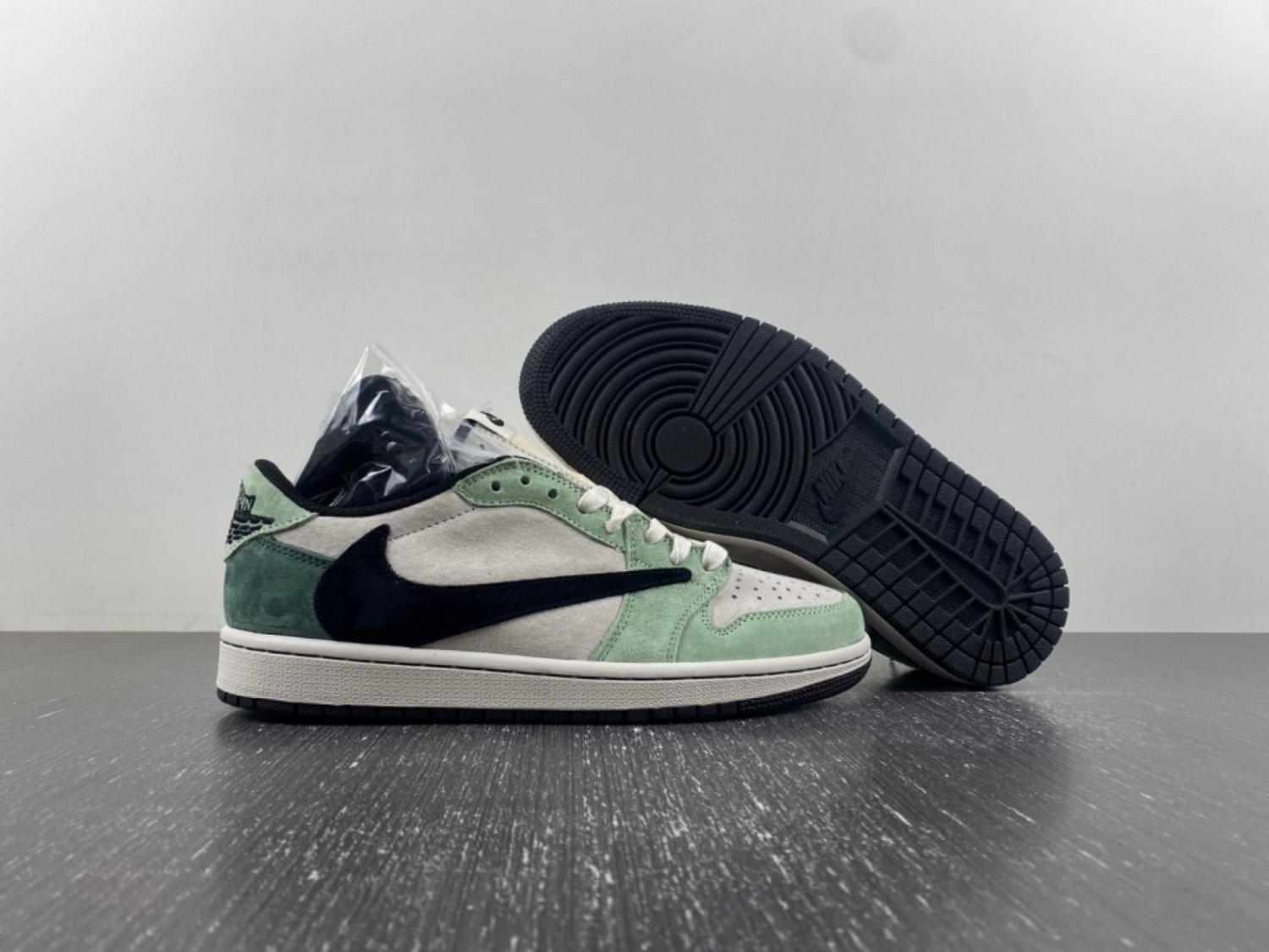 Travis Scottx Fragment X Air Jordan 1 Low OG Green White Black DM7866-813