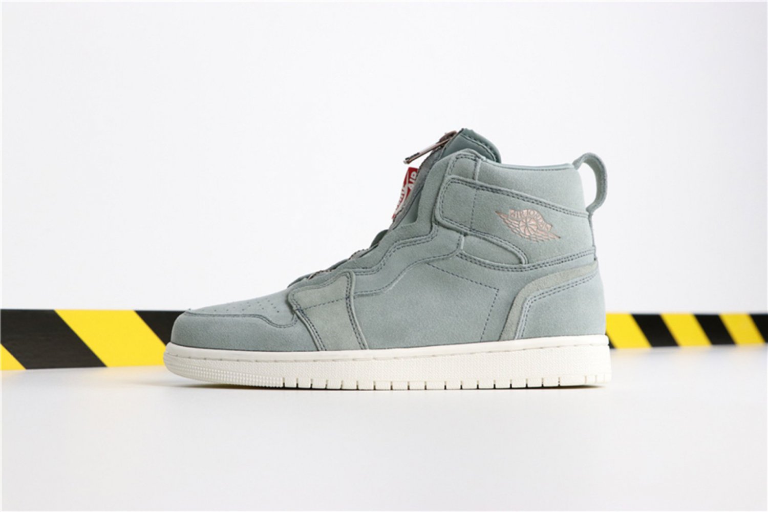 WMNS Air Jordan 1 High Zip &acirc;��Mica Green&acirc;�� AQ3742-305