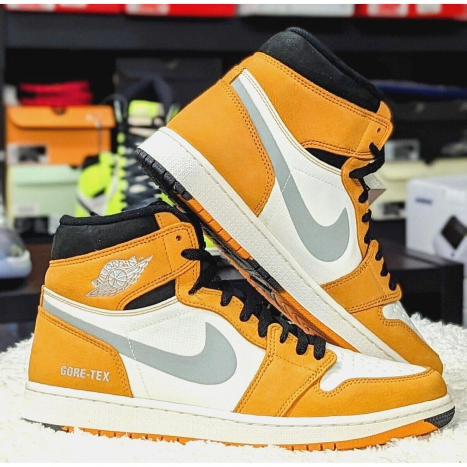 Air Jordan 1 Retro High Element GORE-TEX Light Curry