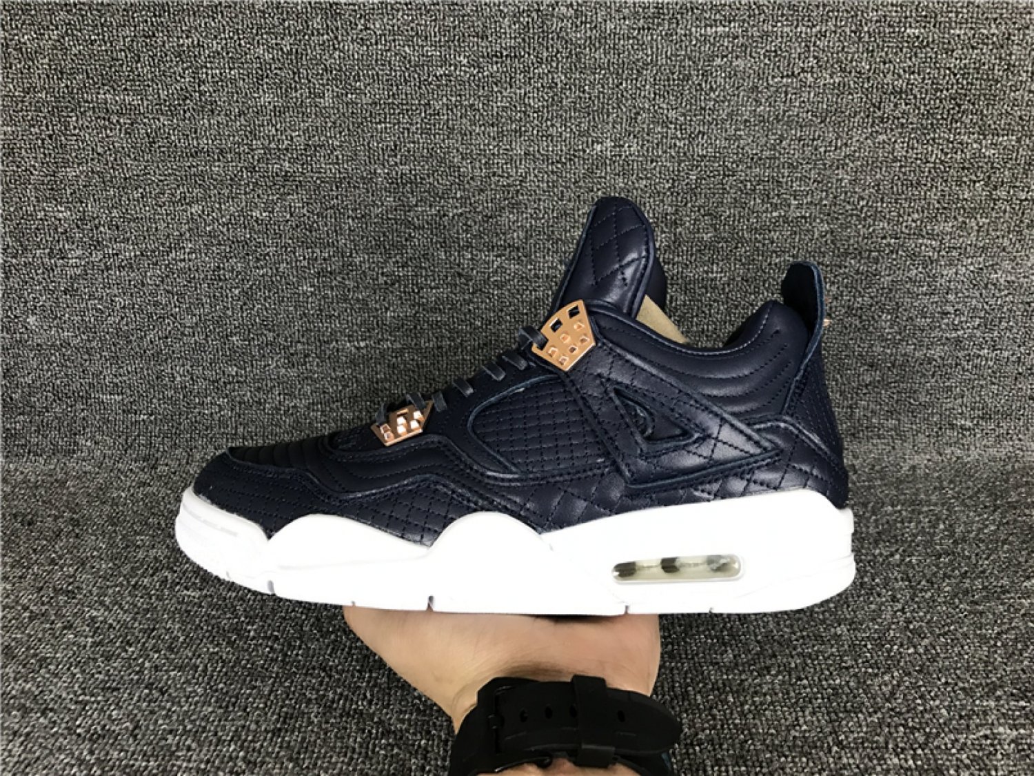 Air Jordan 4 Retro Obsidian
