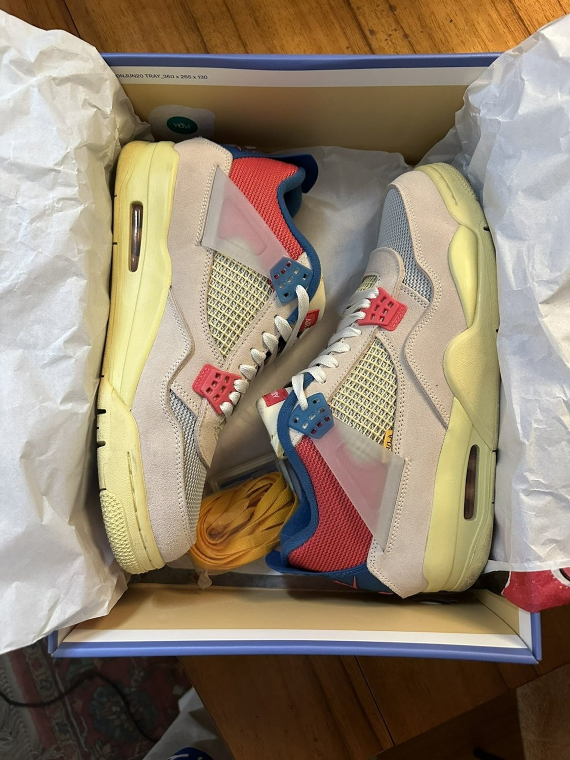 Air Jordan Retro 4 Union Guava Ice