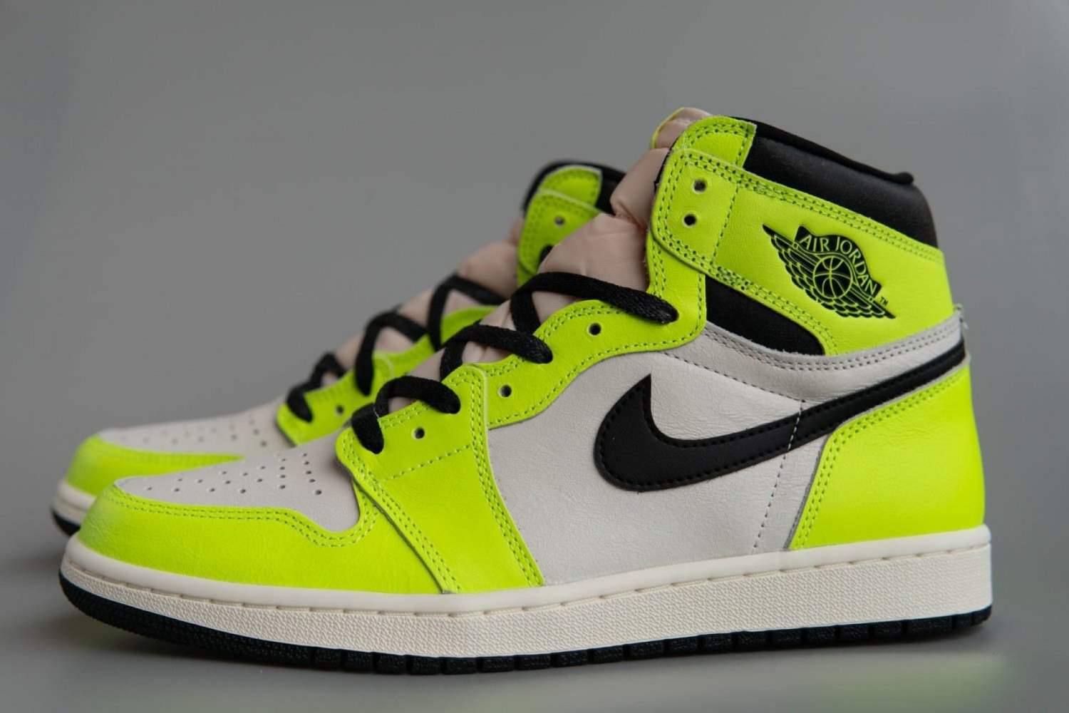 jordan 1 high og visionaire_1