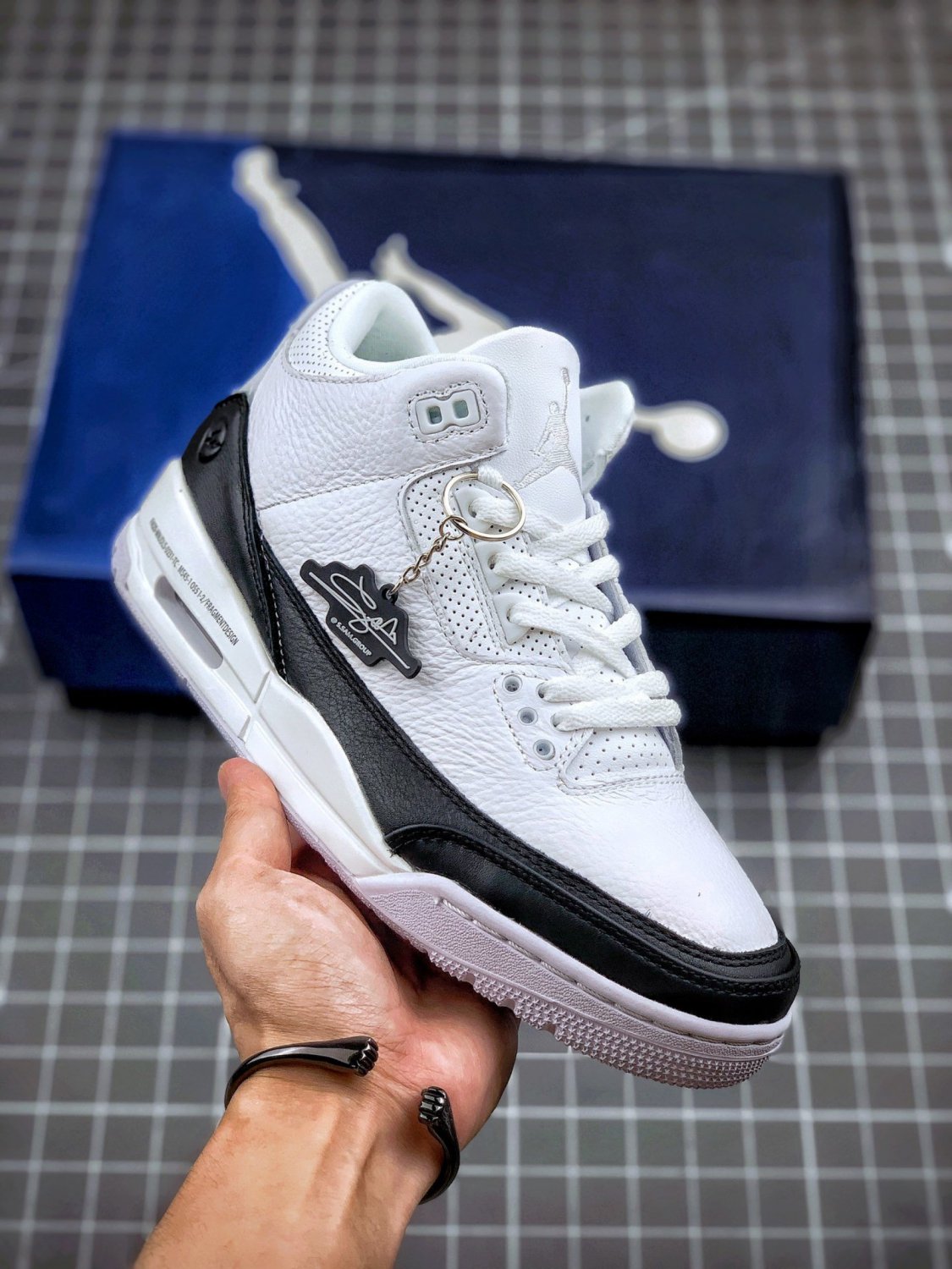 Jordan 3 Retro Fragment