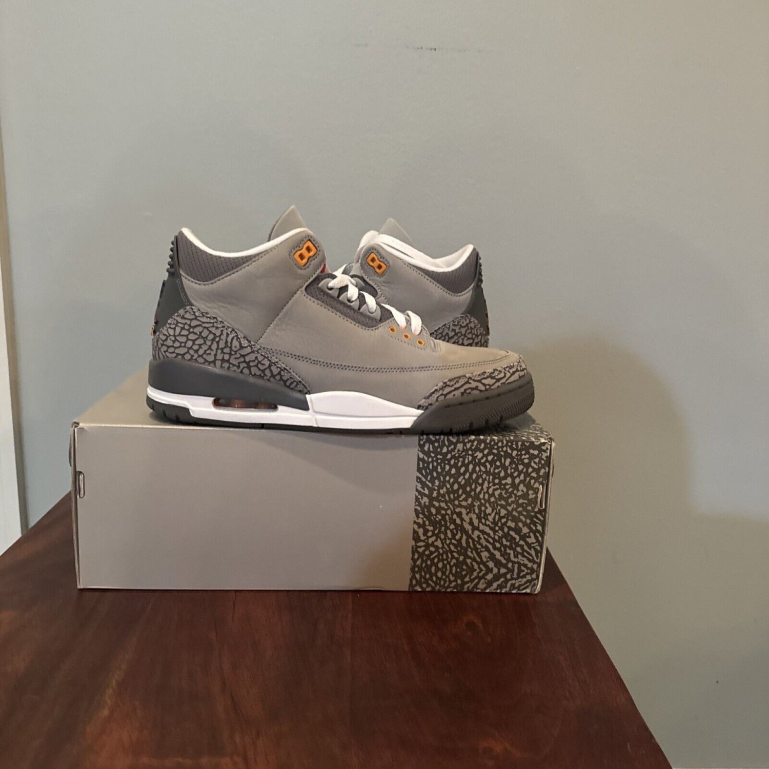 Jordan 3 Retro Mid Cool Grey,