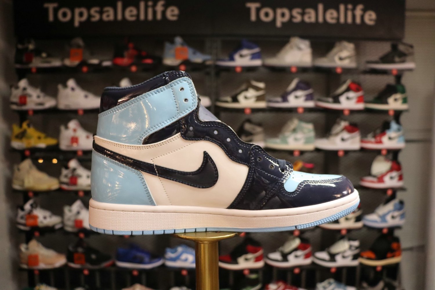 nike air jordan 1 retro high og blue chill unc patent (women)