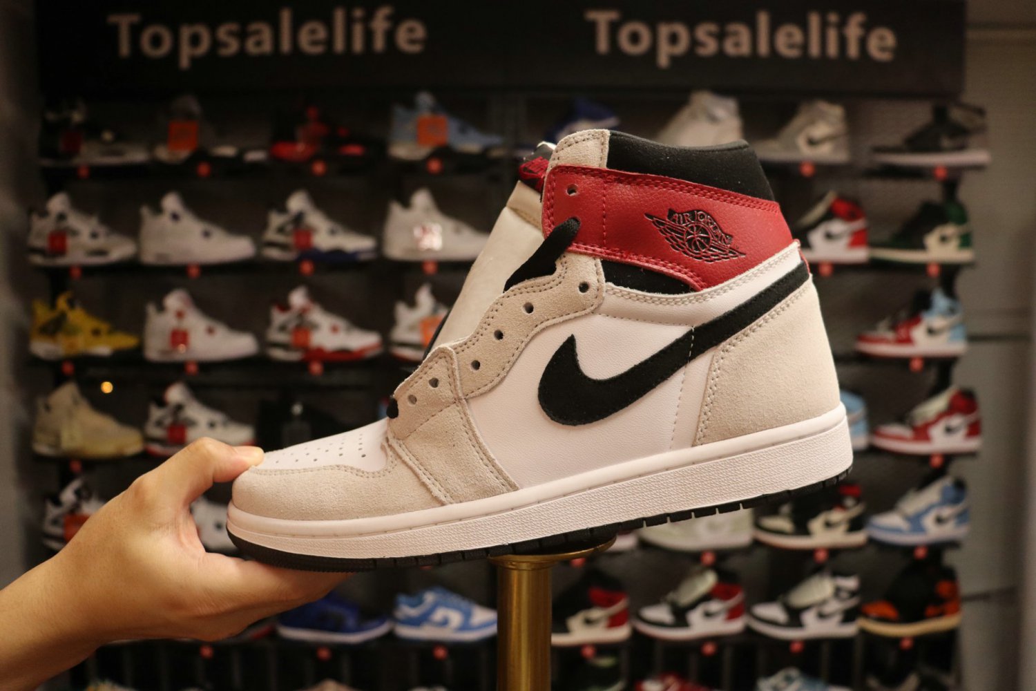 nike air jordan 1 retro high og light smoke grey