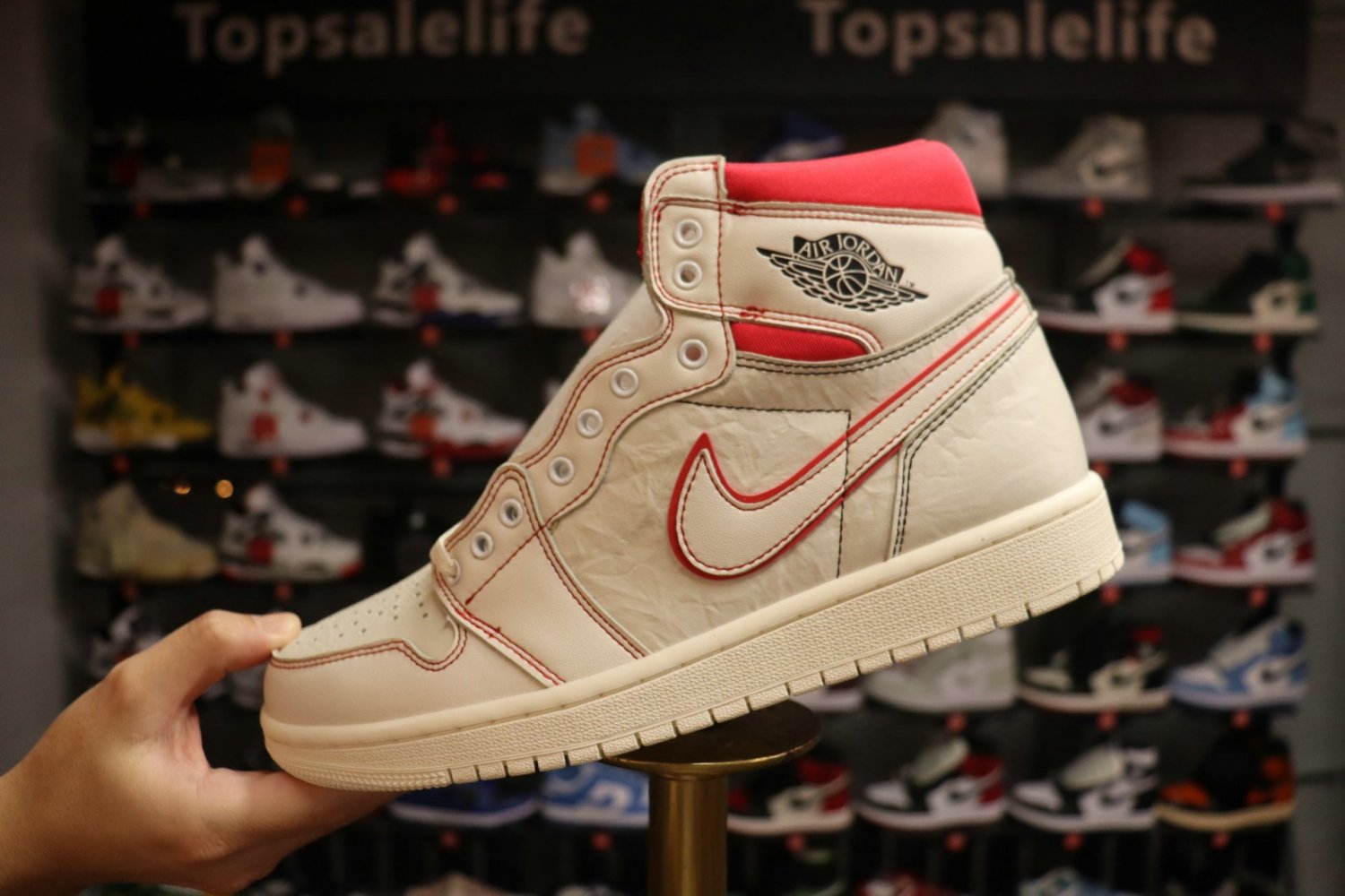 nike air jordan 1 retro high og phantom gym red