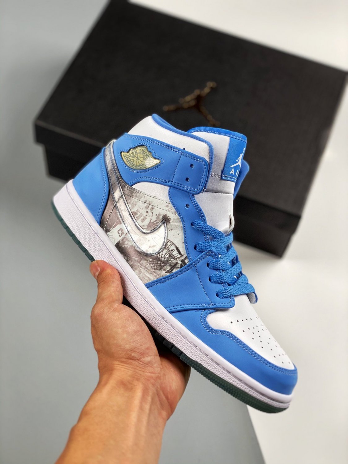 NIKE Air Jordan 1 High Alpha University Blue