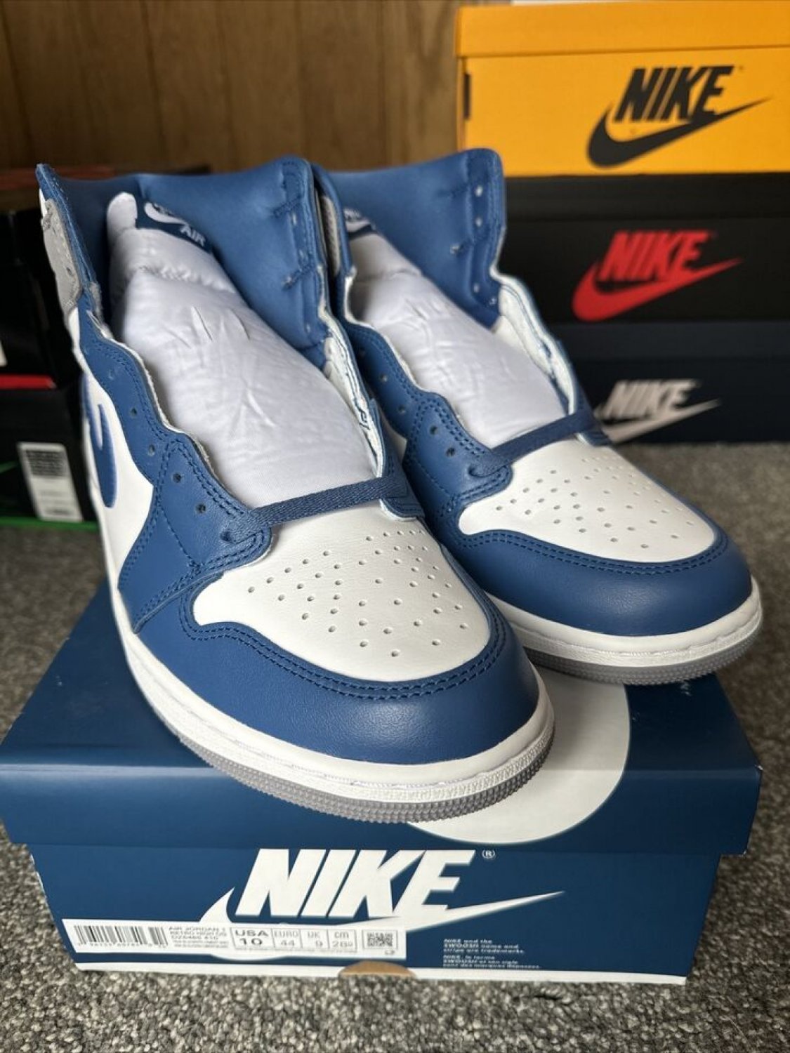 NIKE AIR JORDAN 1 HIGH TRAINERS True Blue White Cement Grey ,