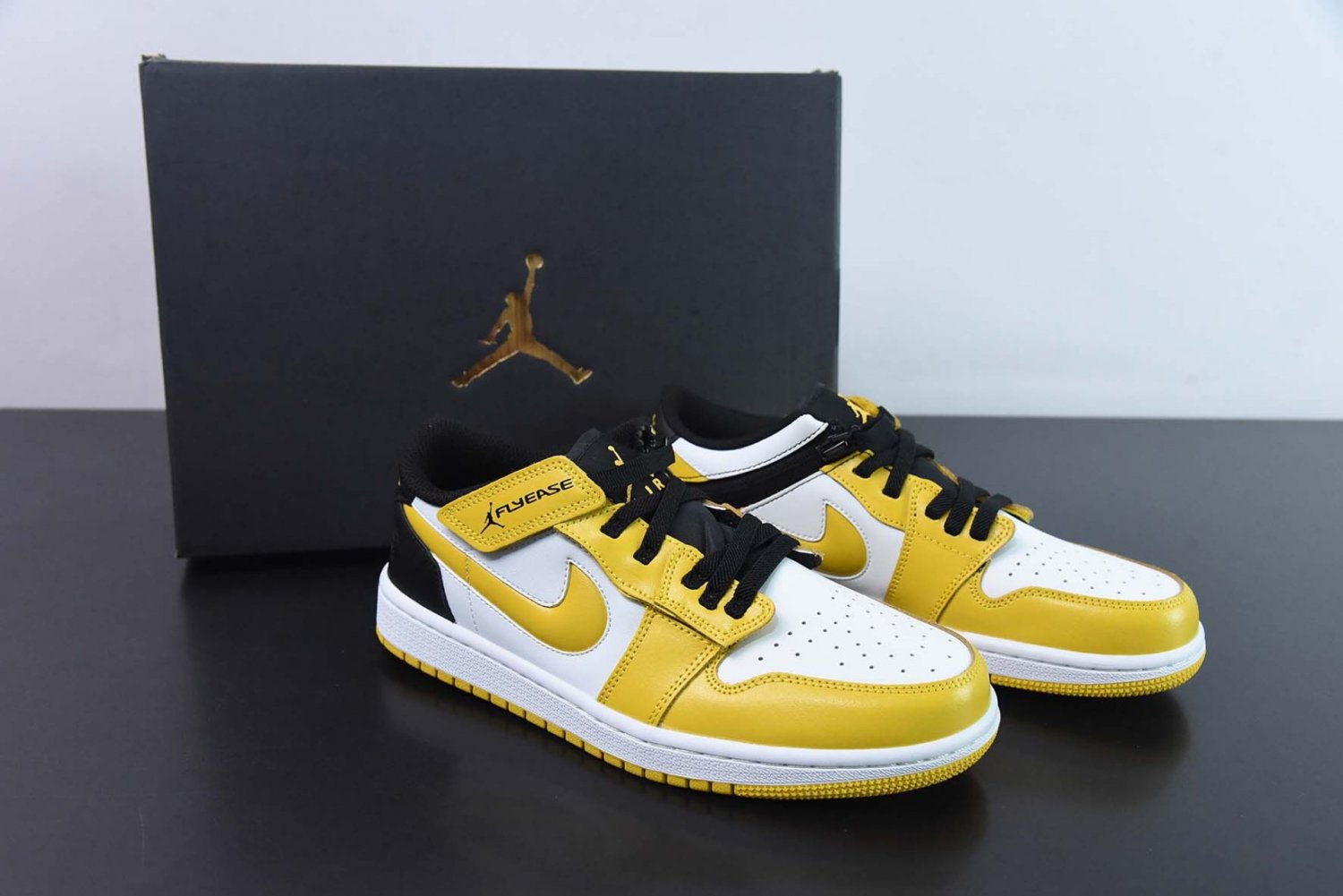 Nike Air Jordan 1 Low FlyEase University Gold
