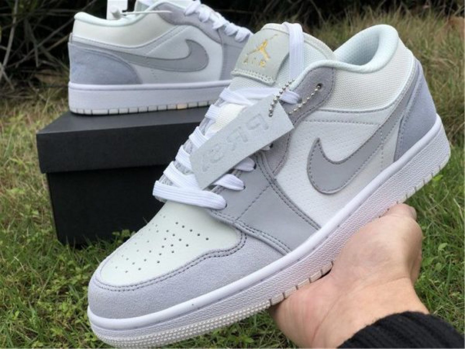 Nike Air Jordan 1 Low Paris White  Sky Grey