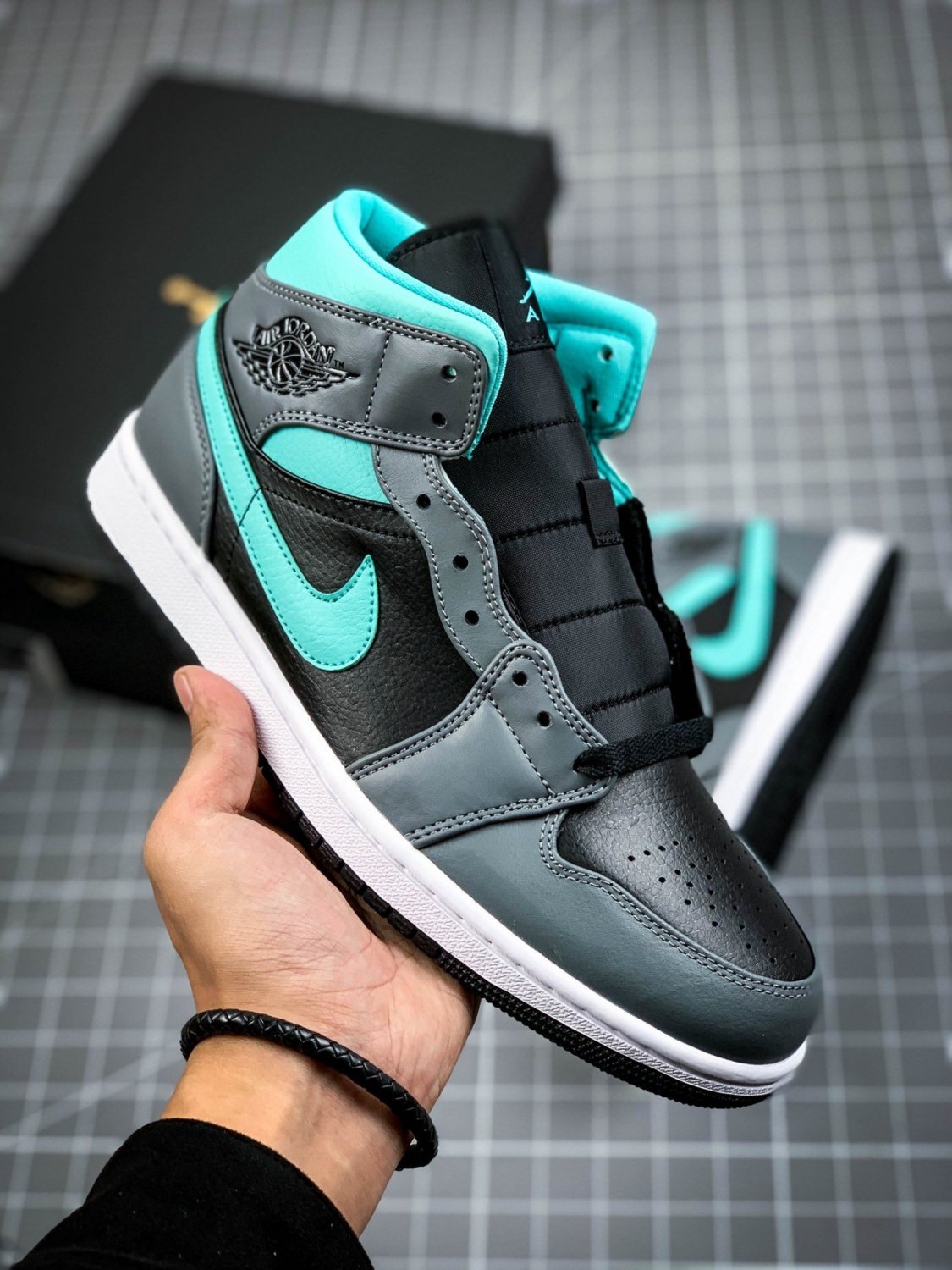 NIKE Air Jordan 1 Mid Grey Aqua Blue