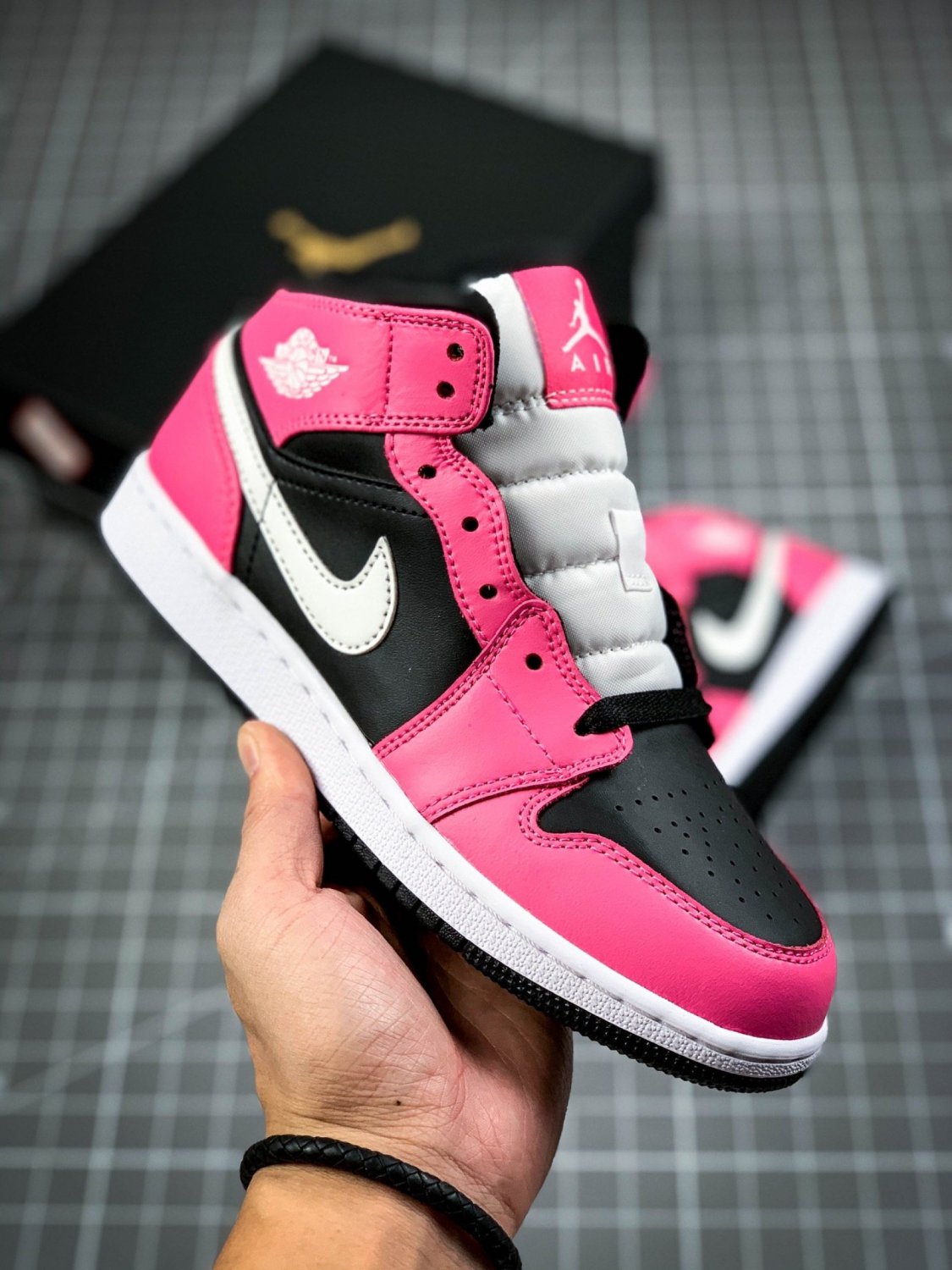 NIKE Air Jordan 1 Mid GS Pinksicle