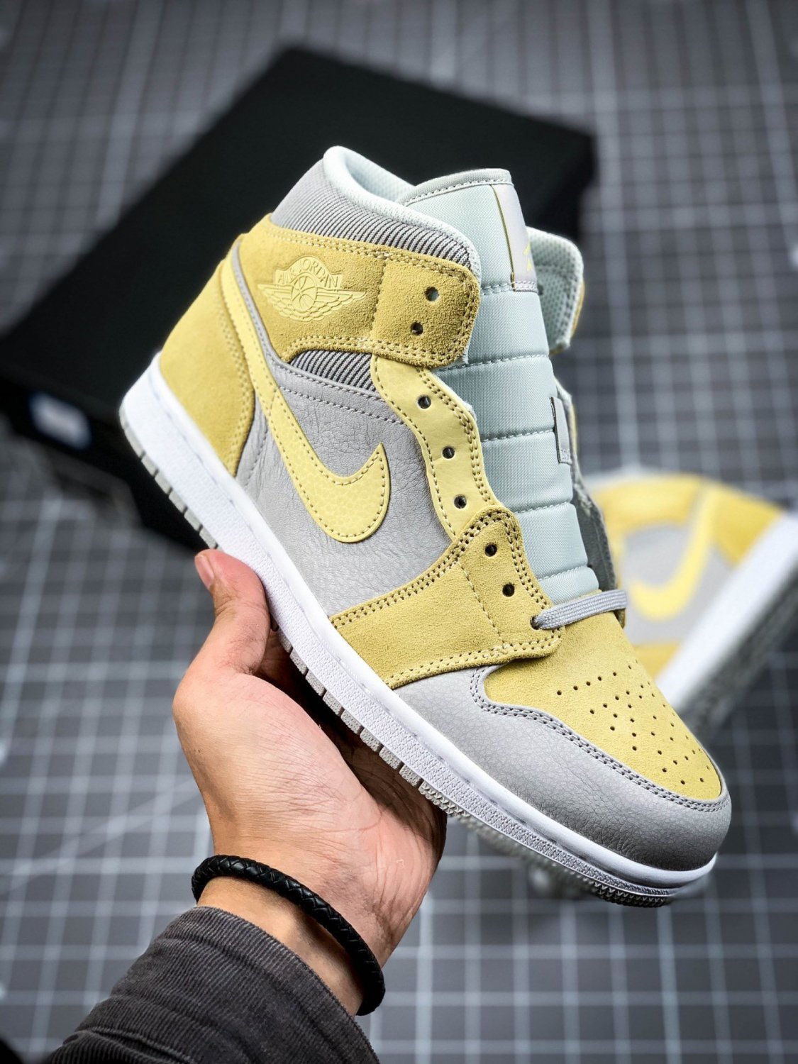 NIKE Air Jordan 1 Mid Mixed Textures Yellow Grey Fog