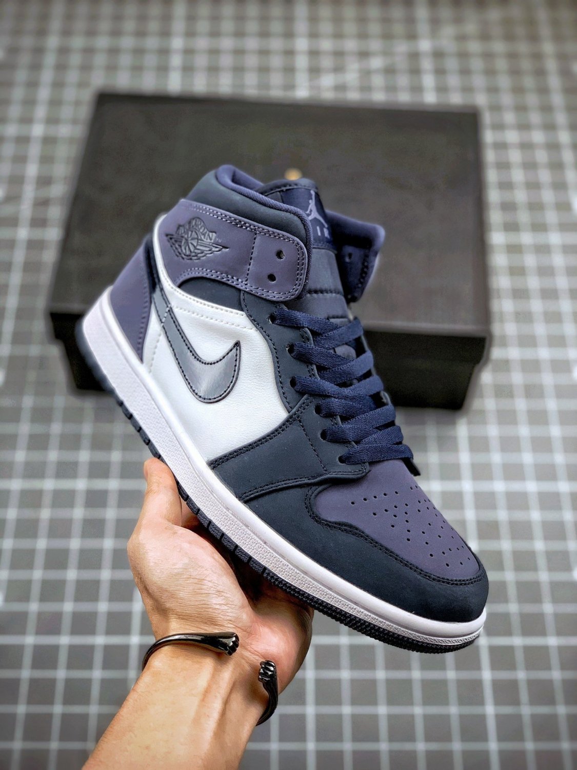 NIKE Air Jordan 1 Mid Obsidian Sanded Purple