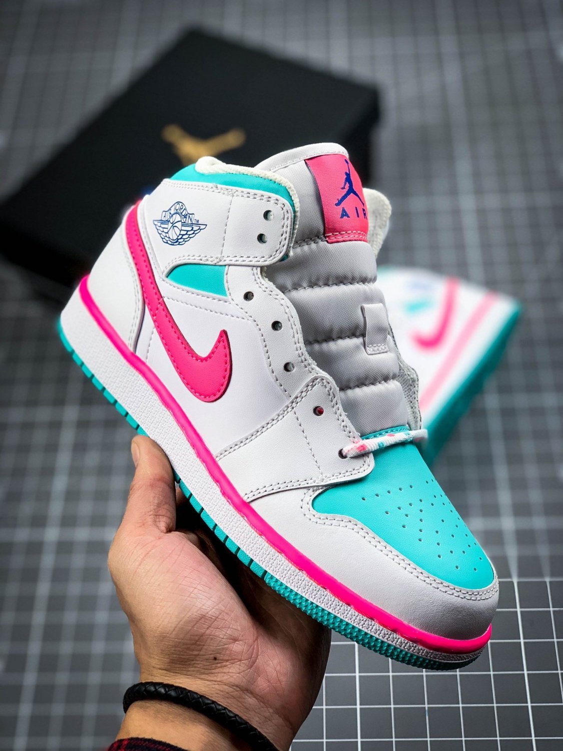 NIKE Air Jordan 1 Mid White Pink Green Soar