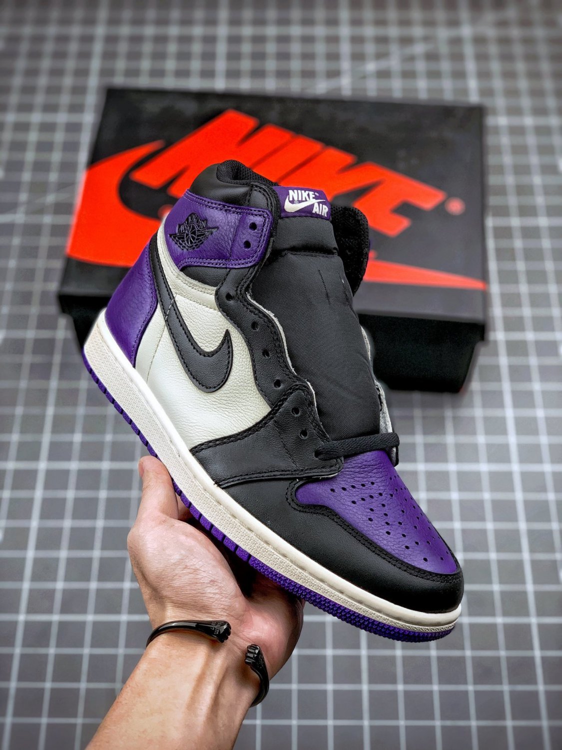 NIKE Air Jordan 1 Retro  High OG Court Purple