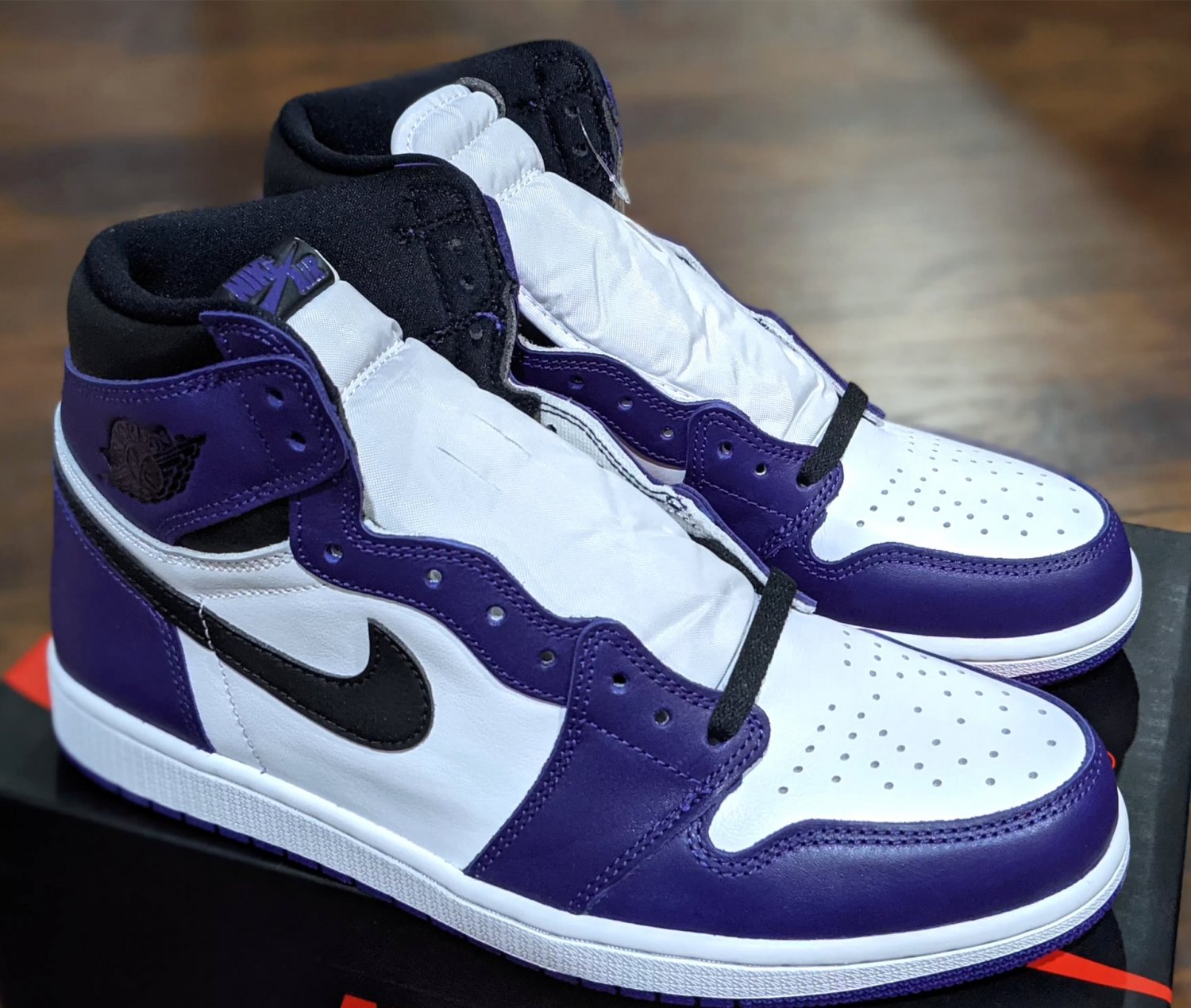 Nike Air Jordan 1 Retro High ' Court Purple '