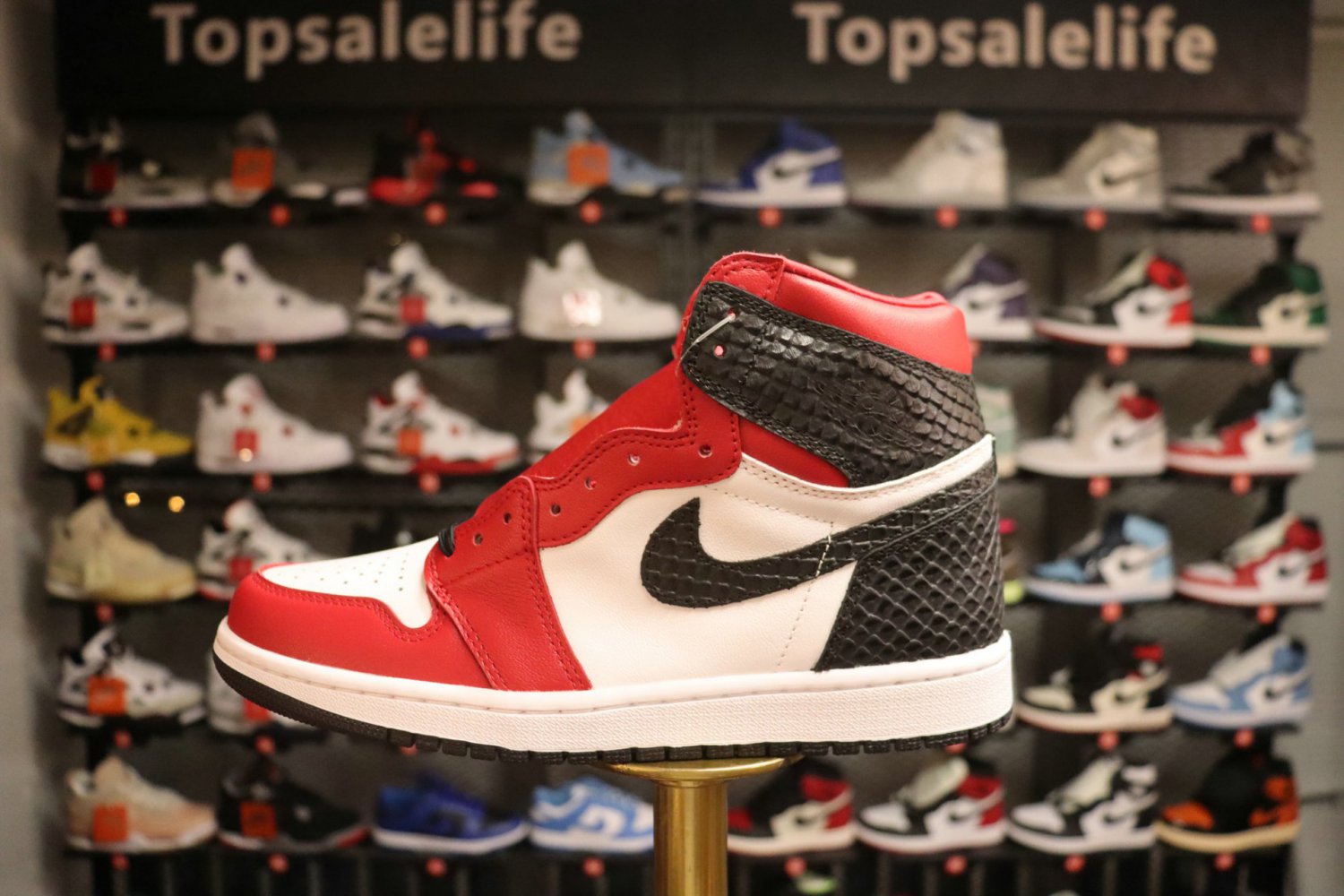 Nike Air Jordan 1 Retro High Satin Snake Chicago (Women's)
