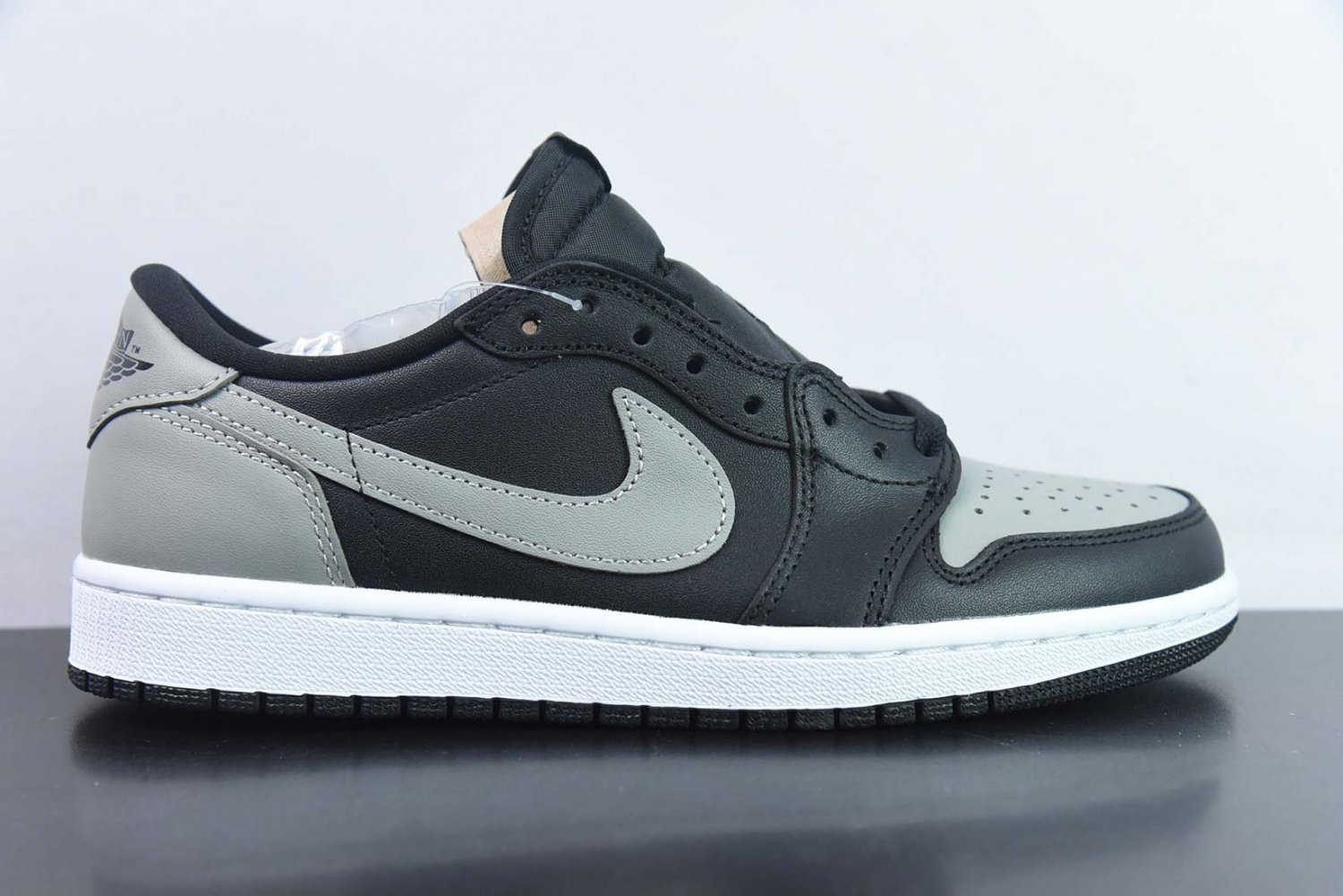 Nike Air Jordan 1 Retro Low Shadow