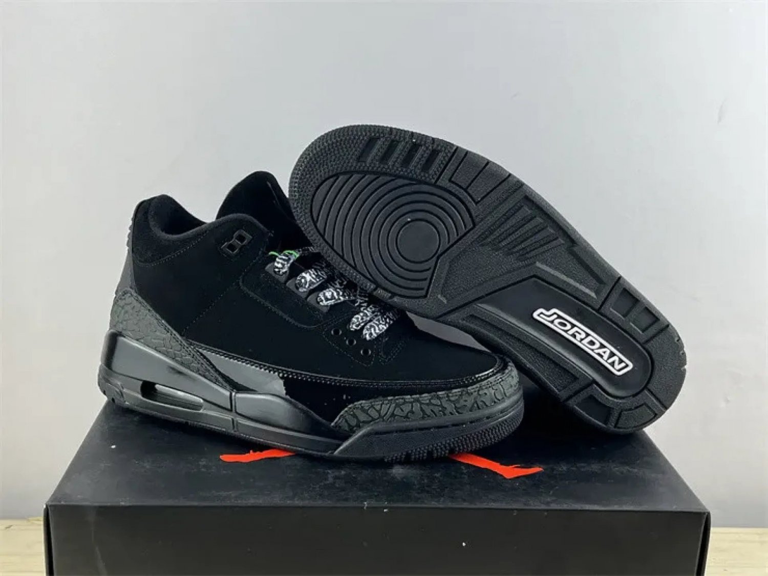 NIKE Air Jordan 3 Retro Black