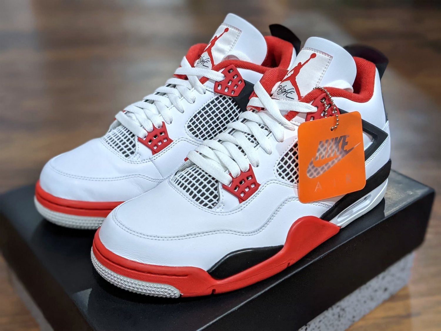 Nike Air Jordan 4 Retro 'Fire Red'