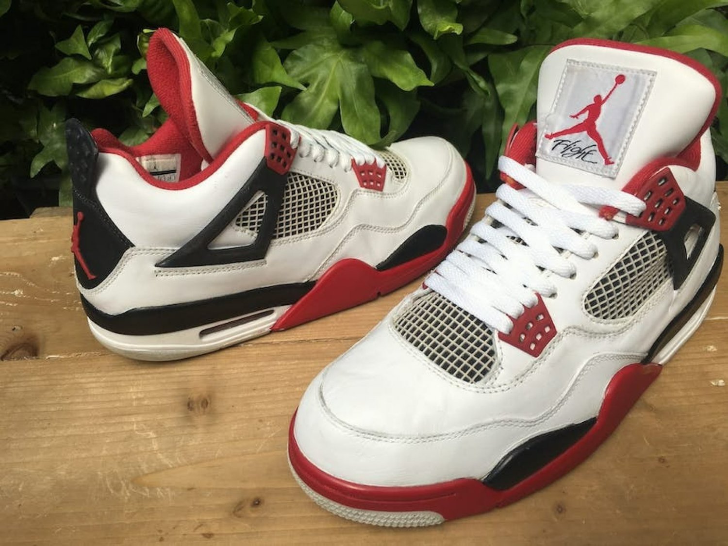 Nike Air Jordan 4 Retro Fire Red 2012