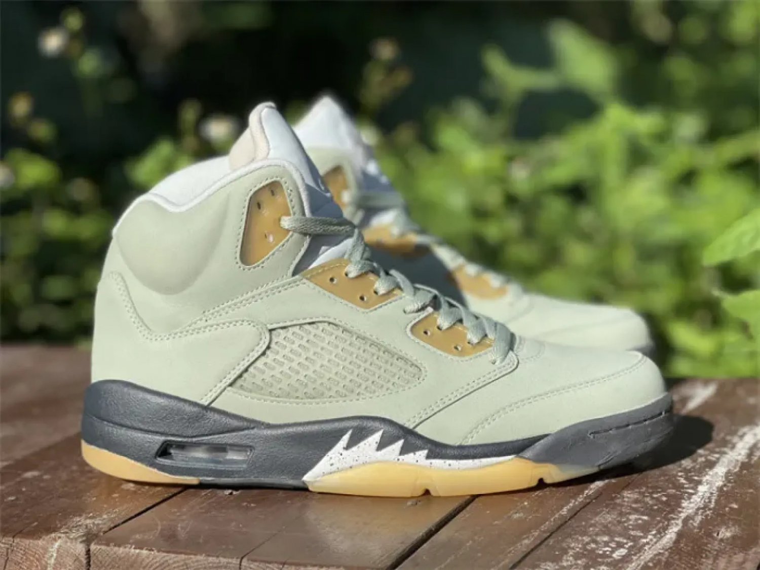 NIKE Air Jordan 5 Retro 'Jade Horizon'