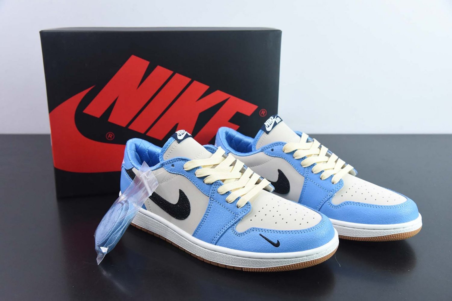 Nike Jordan 1 Retro Low OG UNC PE