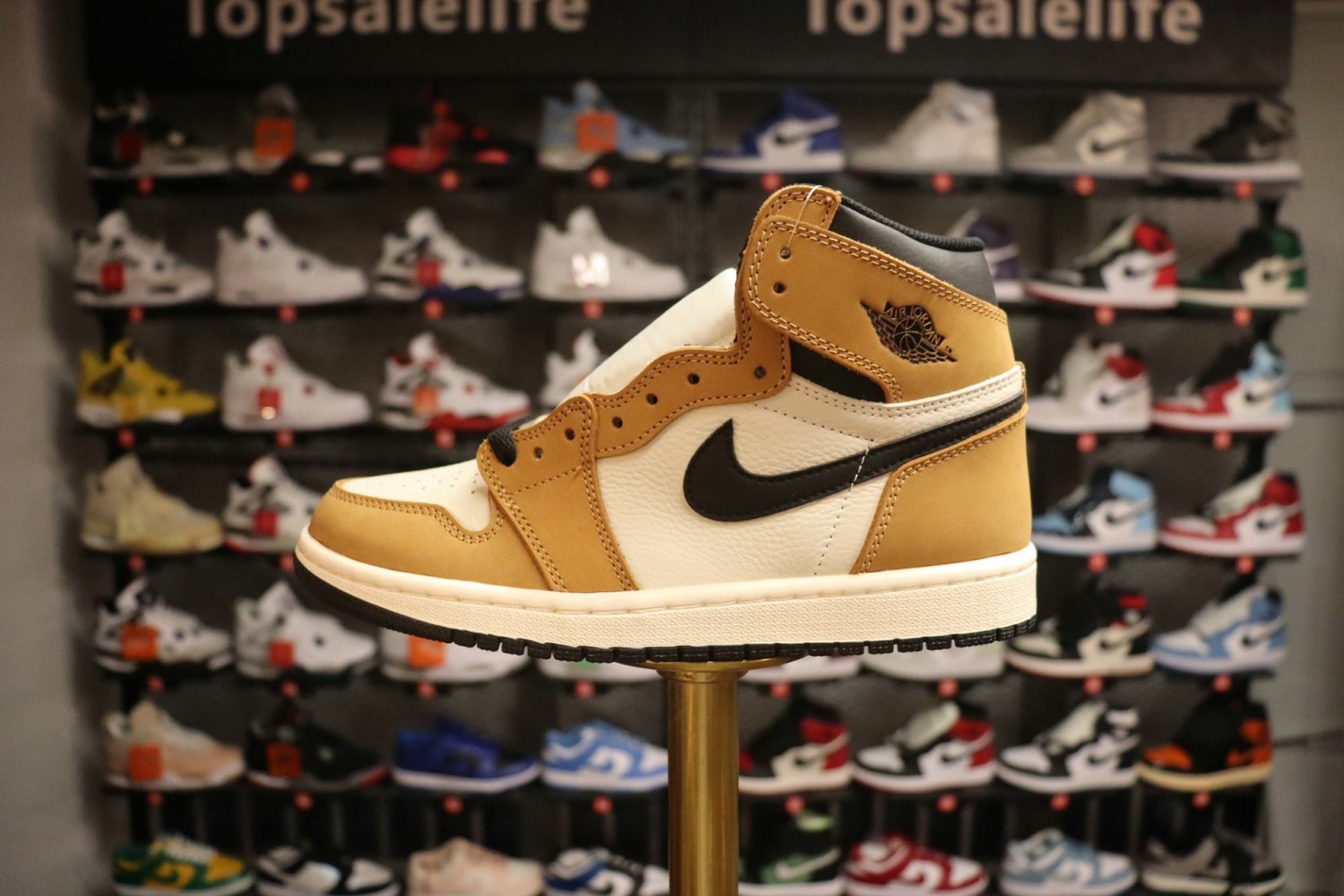 Air Jordan 1 Retro High OG 'Rookie of the Year'