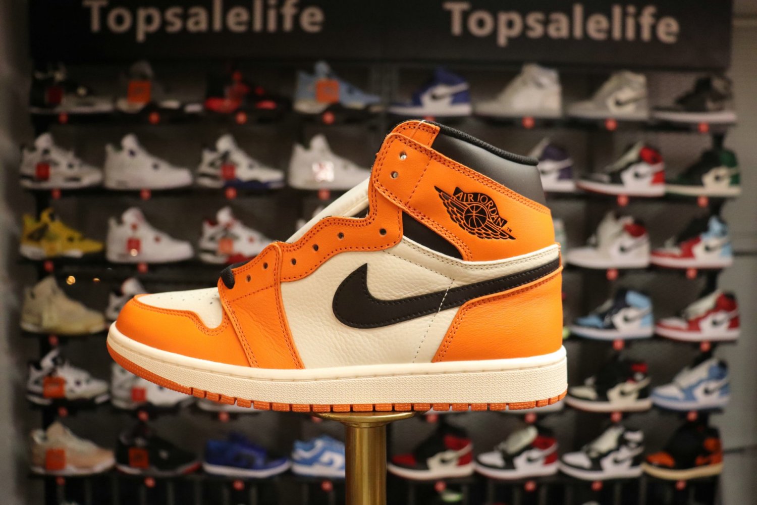 Air Jordan 1 Retro High OG 'Shattered Backboard Away'
