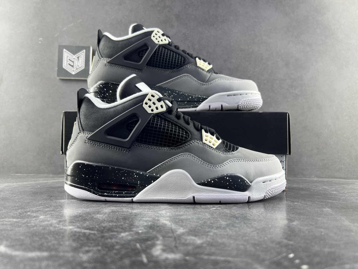 Air Jordan 4 Retro Fear Pack
