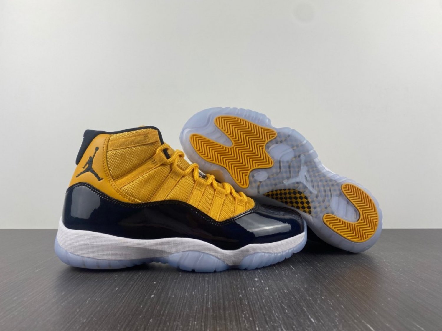 Air Jordan 11 Black Yellow