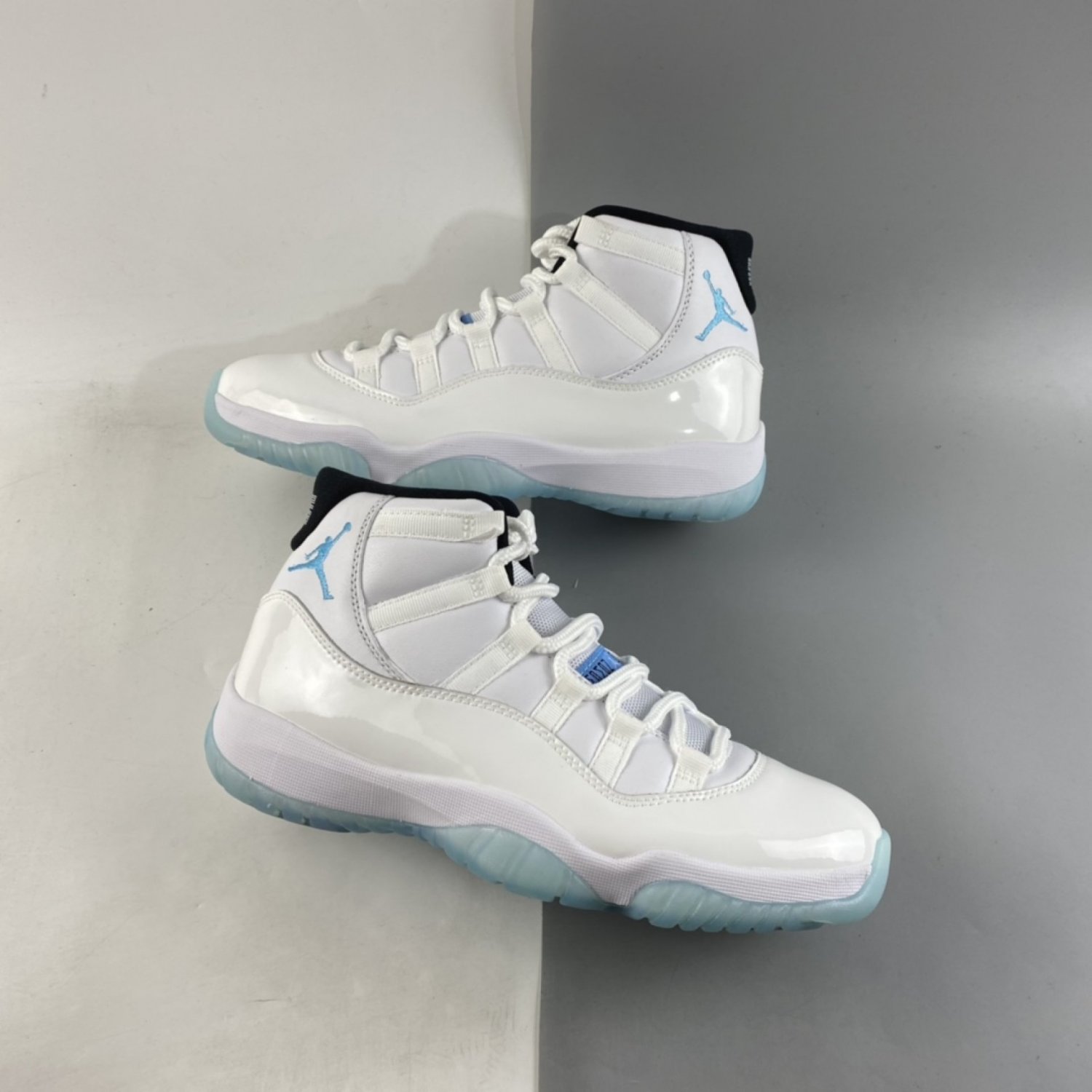 Air Jordan 11 Legend Blue White