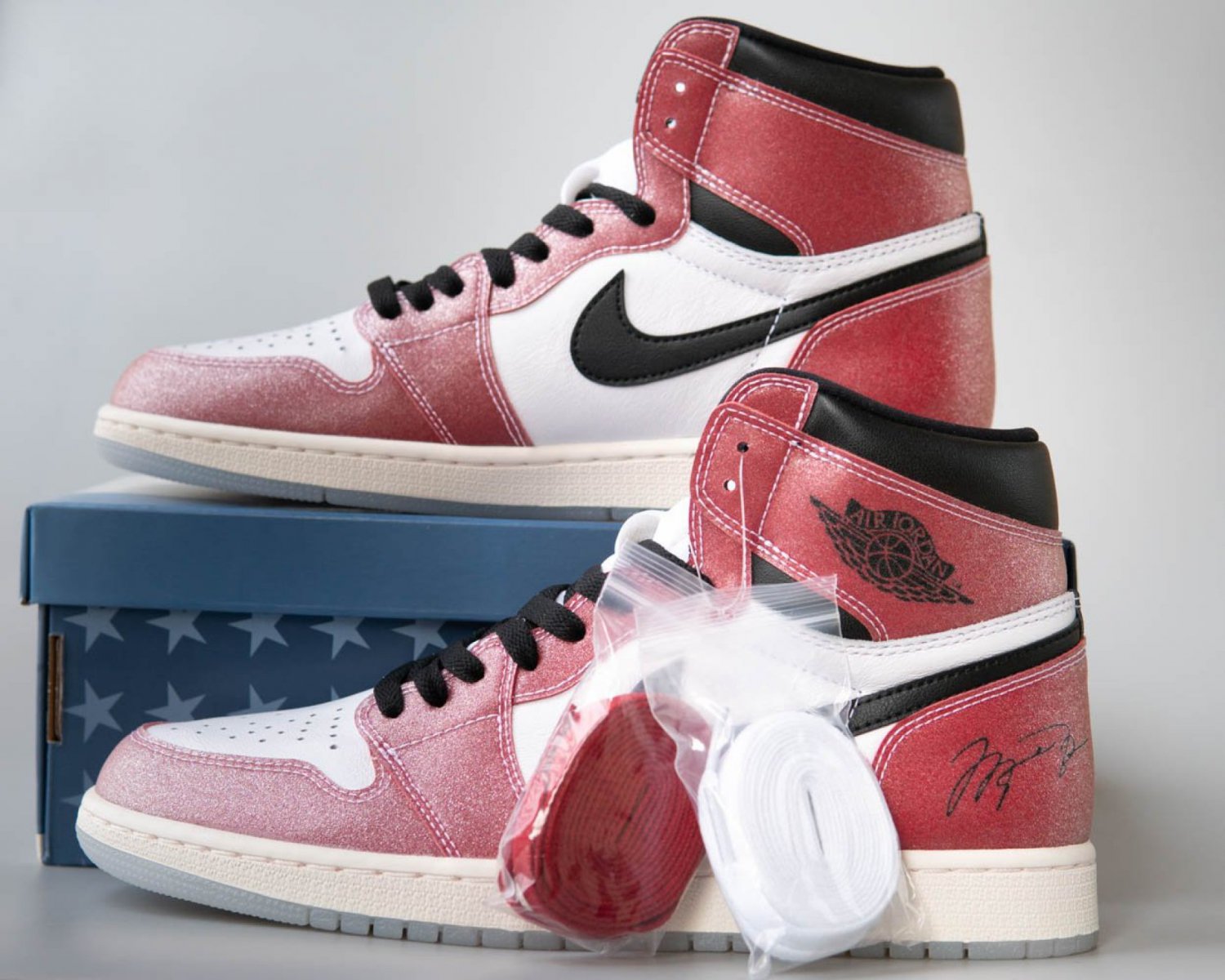 Jordan 1 Retro High Trophy Room Chicago