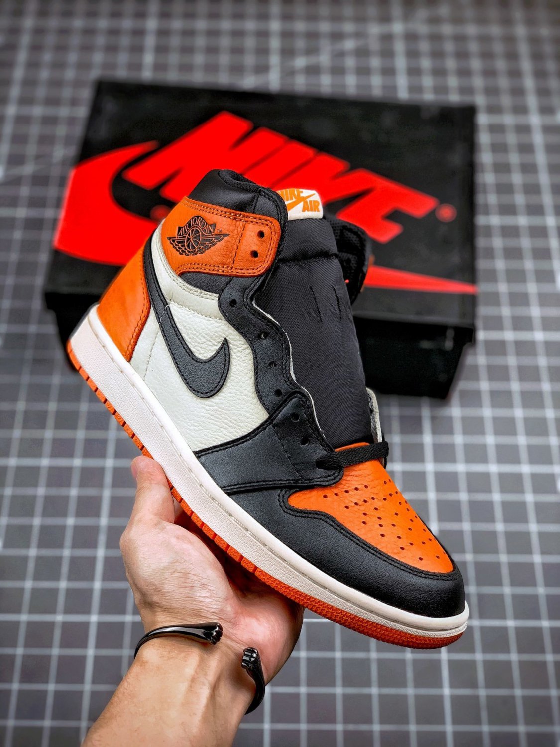 Jordan 1 Retro Shattered Backboard_2