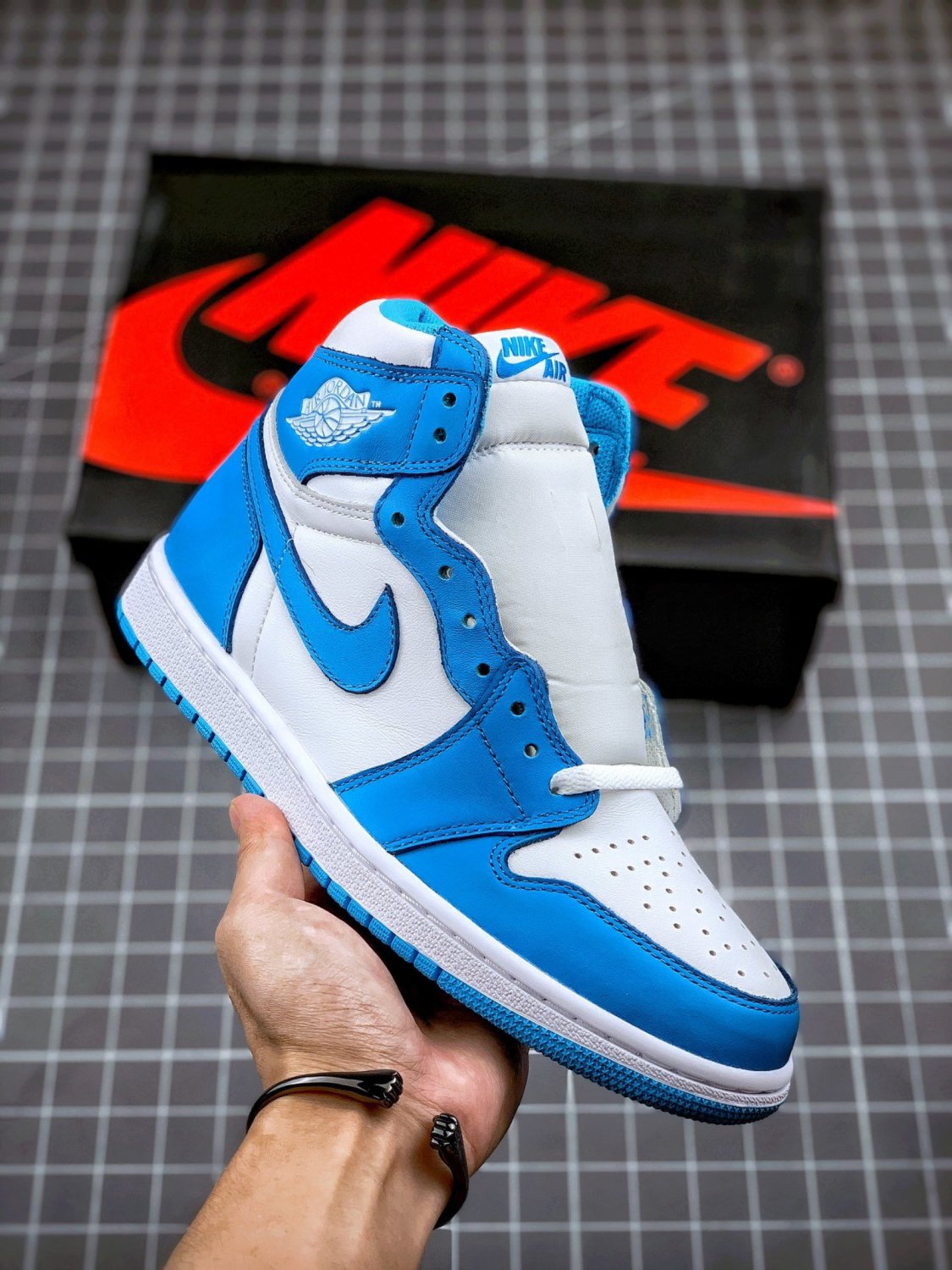 Jordan 1 Retro UNC_1